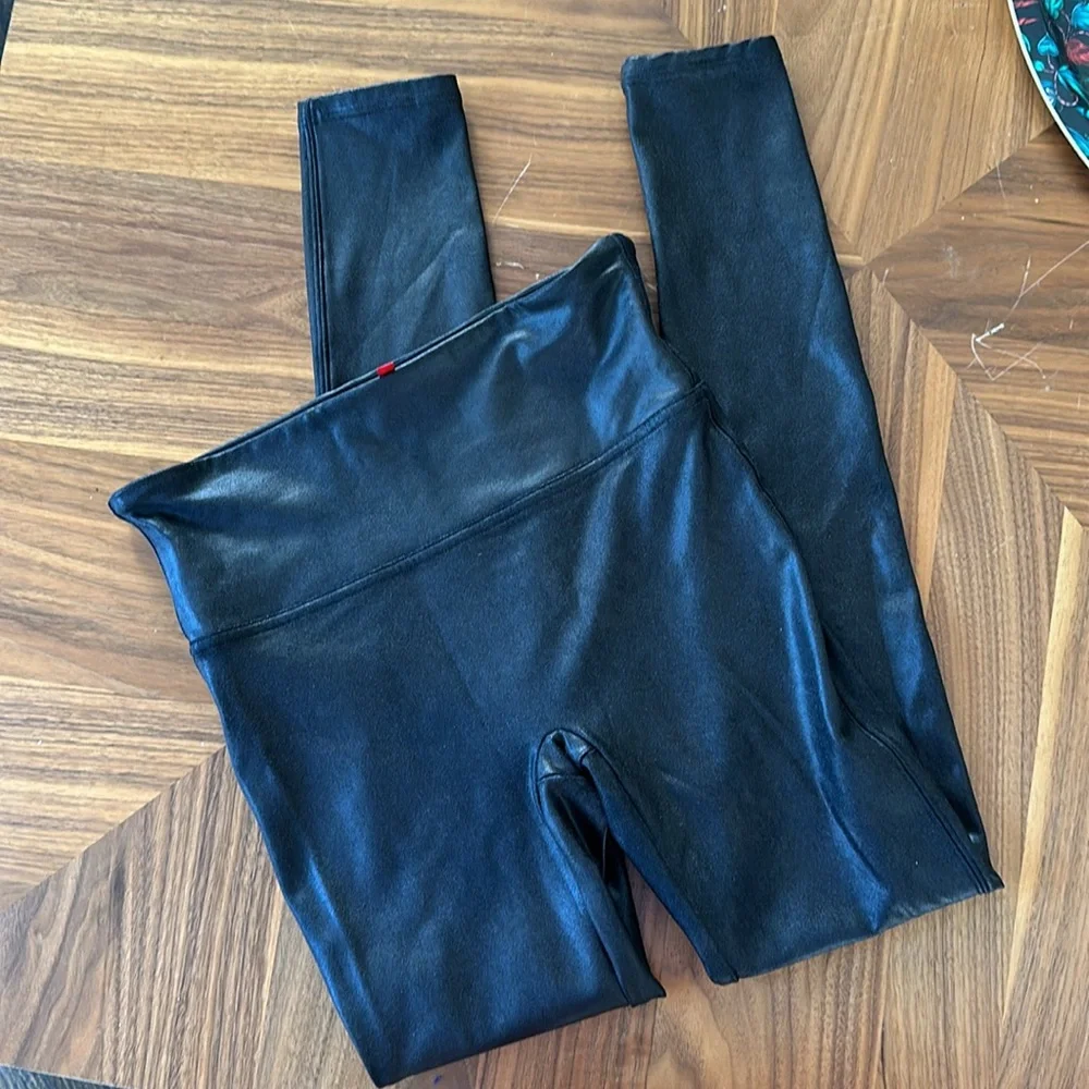 Spanx Faux Leather Black Sexy Date Night Biker Shiny Leggings Medium Moto